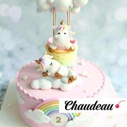 Торт «Единороги в облаках» на заказ