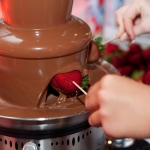 Шоколадный фонтан большой на заказ