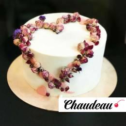 Торт праздничный «Сердце» фото 1 Торт праздничный «Сердце» на заказ