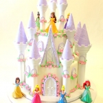 Торт с принцессами Disney «Принцессы в замке» на заказ