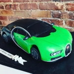 Торт в виде машины «Бугатти» на заказ