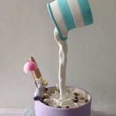 Гравитационный торт «Мышки» на заказ