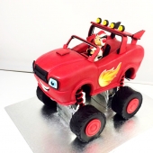 Торт в виде машины «Детский спорткар» на заказ