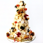 Пирамида из макаронс «Новогодняя» на заказ