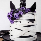 Торт на Хэллоуин «Единорог Мумия» на заказ