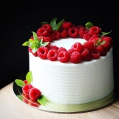  Торт с ягодами «Сладкая жизнь» на заказ