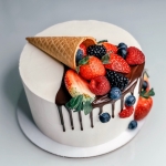 Торт с ягодами «Сочность ягод»