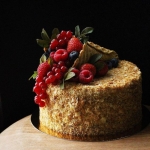 Торт с ягодами «Терпкая смородина»  на заказ