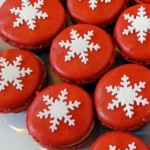 Новогодние макаруны «Праздничные» на заказ