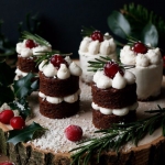 Пирожные на Новый год «Зимняя Вишня» на заказ