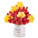 Фруктовая композиция «Клубничный букет»