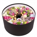 Коробка c цветами и шампанским