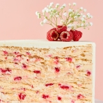 Половинка торта «Наполеон ягодный» 1 кг.