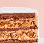 Половинка торта «Сникерс» 1 кг.