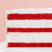Половинка торта «Красный бархат» 1 кг.