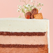 Половинка торта «Три шоколада» 1 кг.