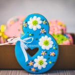 имбирный пряник на 8 марта восьмерка голубая