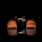 шоколадный муссовый торт в разрезе