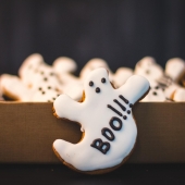 имбирные пряники в форме приведения