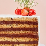 Половинка торта PTVB007669 1 кг.