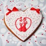 большой имбирный пряник на 14 февраля