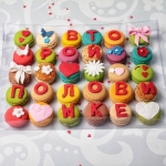 набор макарунов на 14 февраля