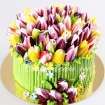 торт на 8 марта с тюльпанами