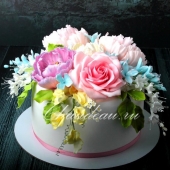 торт на 8 марта с пионами