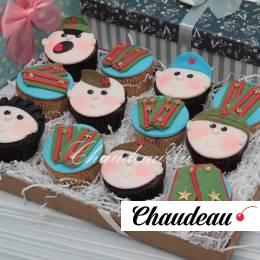 набор капкейков на 23 февраля 12 штук