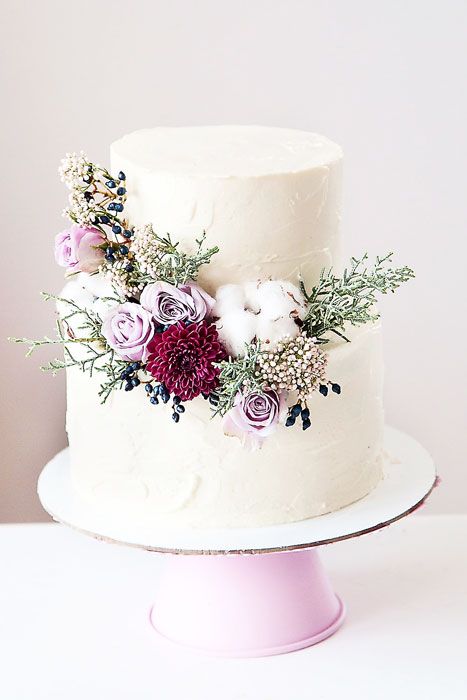 двухъярусный свадебный торт